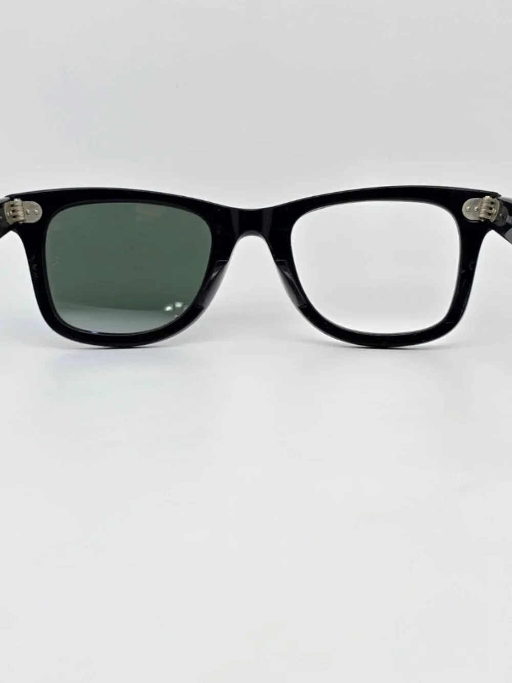 Ray-Ban RB2140 901 Wayfarer Black Frame G-15 Green Glass Lens Sunglasses w/ Case